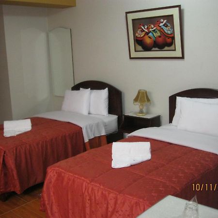 Hotel Plaza Bolognesi Trujillo Esterno foto