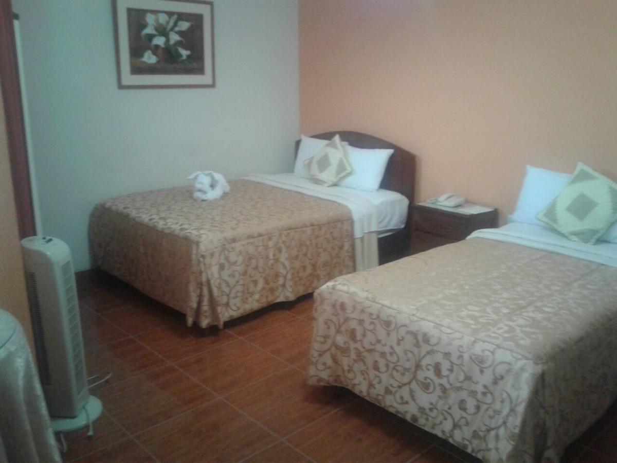 Hotel Plaza Bolognesi Trujillo Esterno foto