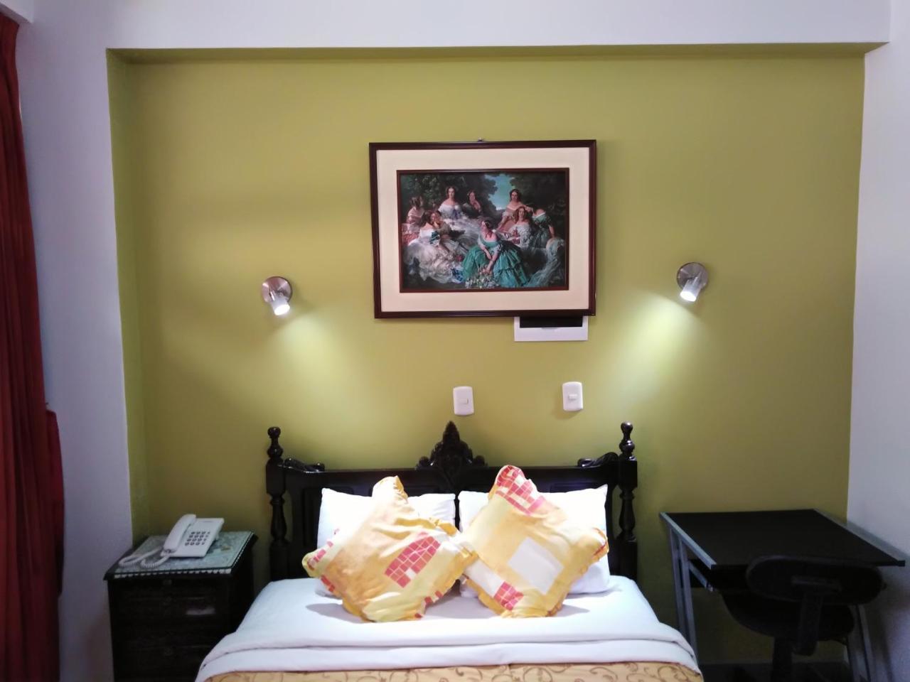 Hotel Plaza Bolognesi Trujillo Esterno foto